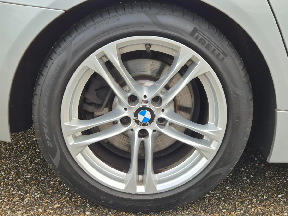 520i High Executive 12 maanden GARANTIE M Sport Schuifdak Apple CarPlay 2e eigenaar dig. Dash NAP NL