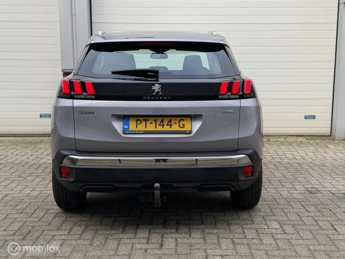 1.2 PureTech Blue Lease Premium