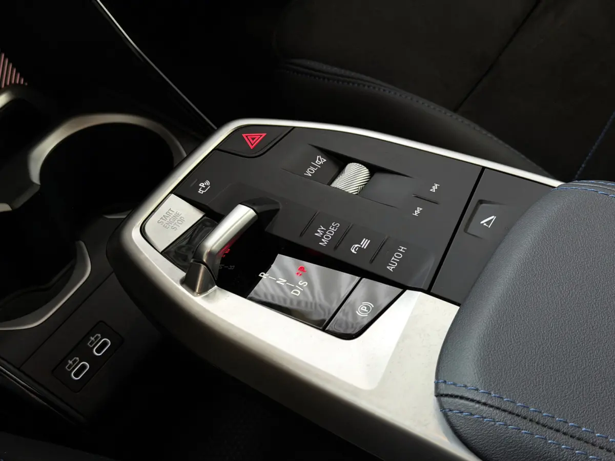 SDRIVE M-SPORT SHADOW LINE APPLE CARPLAY MATRIX LED ELEK.KLEP CRUISE LEER/ALCANTARA CAMERA M-SPORT INTERIEUR / EXTERIEUR ✅ Top Auto's. Al 30 Jaar uw Bmw Specialist in ,  BMW M / M Sport / 