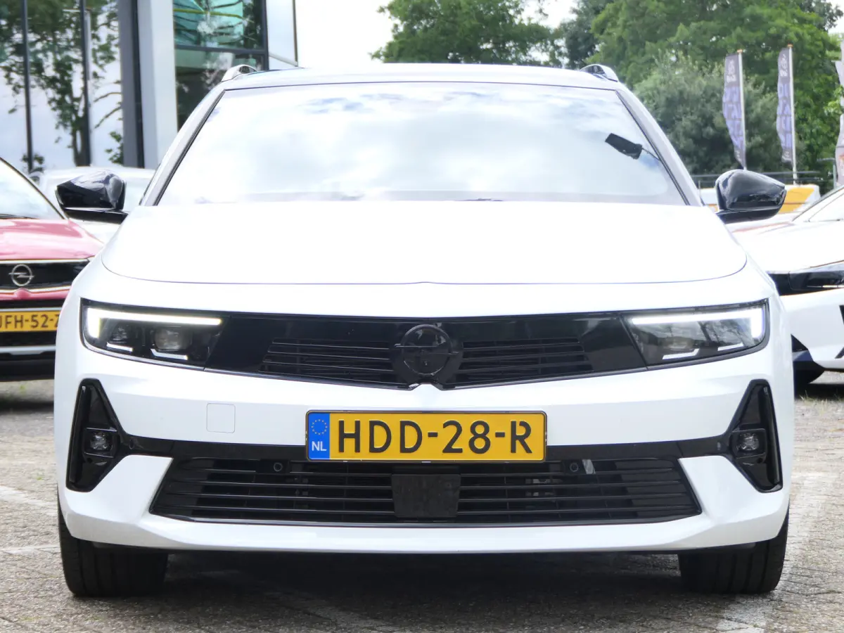 ST 1.6 Plug in Hybrid 180pk Ultimate | Trekhaak | LED Matrix | Black Pack | 18'' LMV