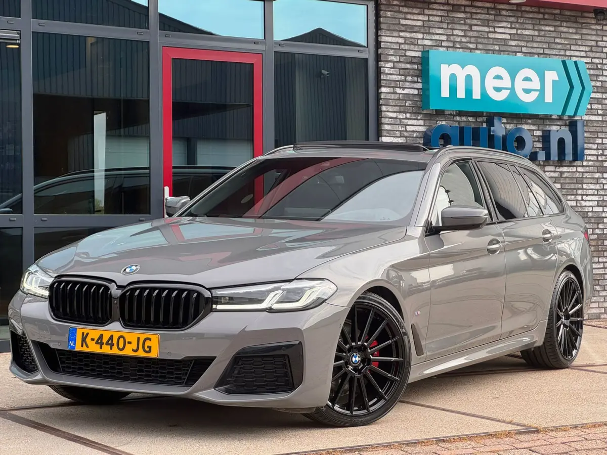 520i High Executive M-SPORT l PANO l HUD l H/K l 360 CAMERA l ORG.NL l ORG.NL l NAP l BTW