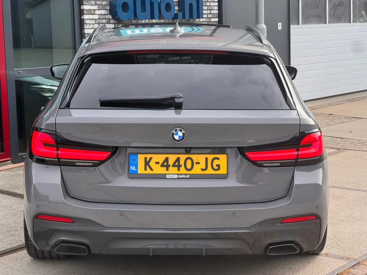 520i High Executive M-SPORT l PANO l HUD l H/K l 360 CAMERA l ORG.NL l ORG.NL l NAP l BTW
