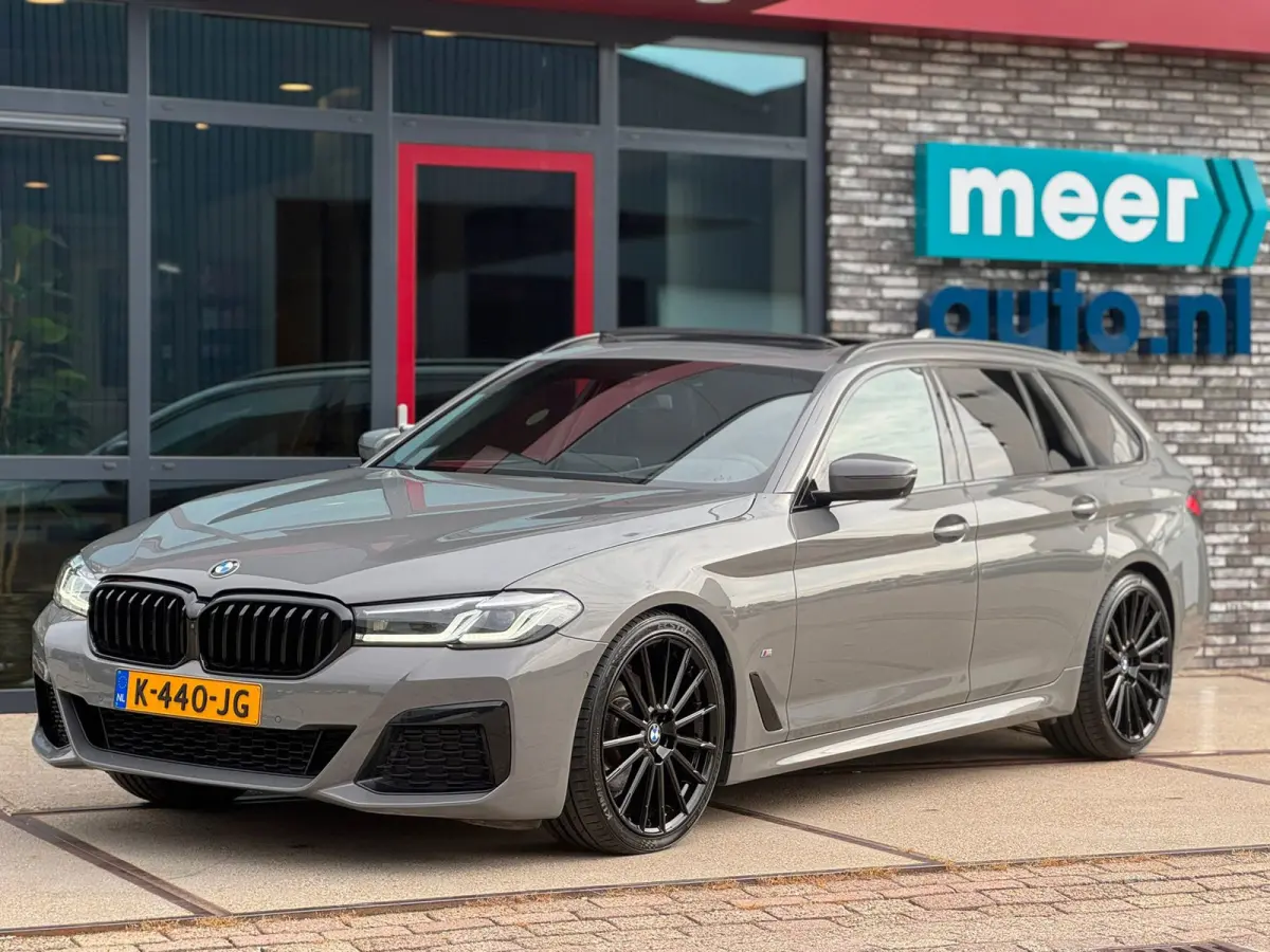 520i High Executive M-SPORT l PANO l HUD l H/K l 360 CAMERA l ORG.NL l ORG.NL l NAP l BTW