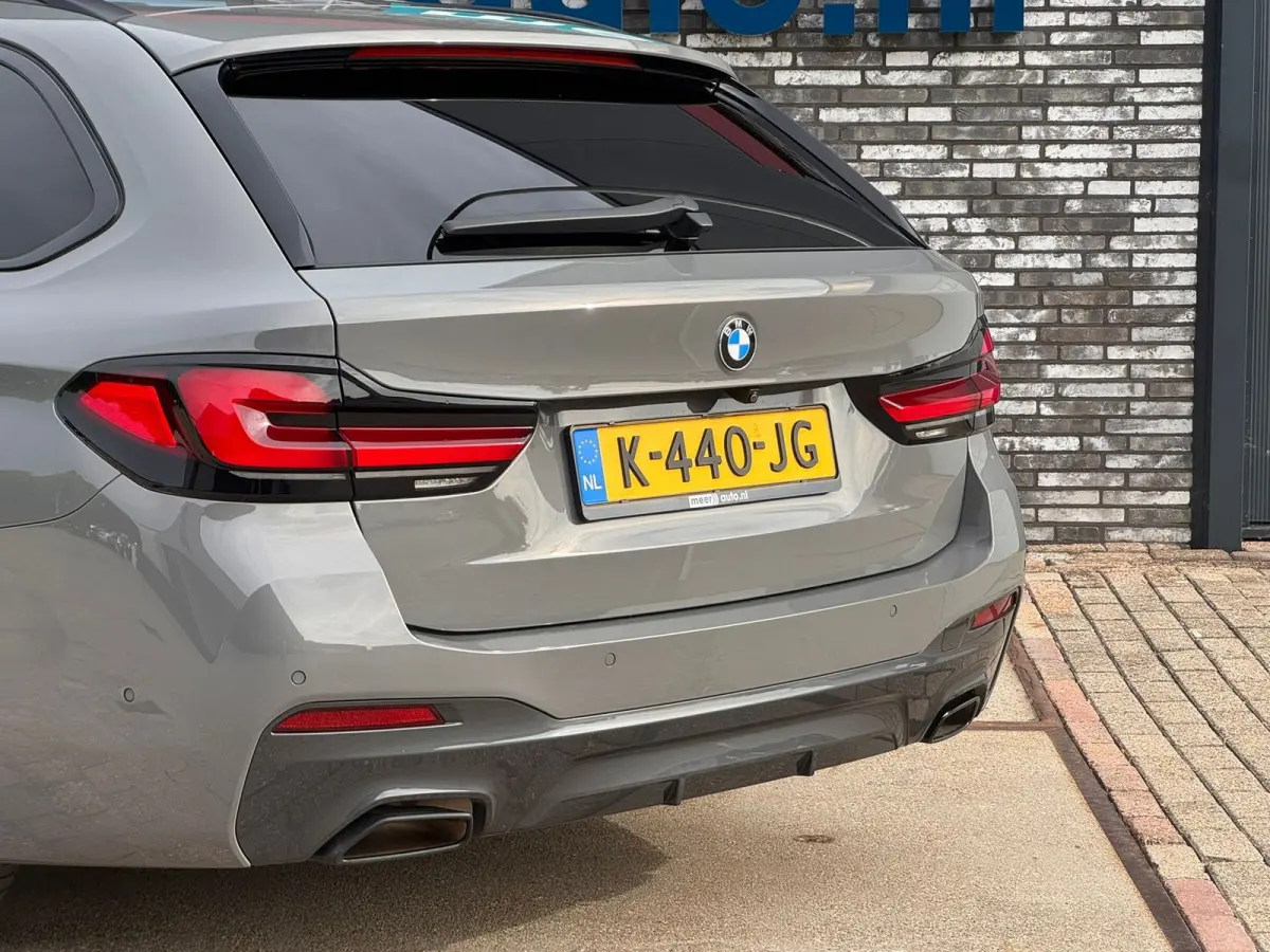 520i High Executive M-SPORT l PANO l HUD l H/K l 360 CAMERA l ORG.NL l ORG.NL l NAP l BTW