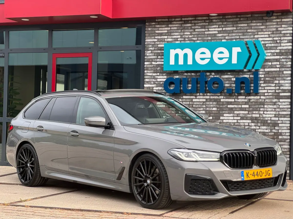 520i High Executive M-SPORT l PANO l HUD l H/K l 360 CAMERA l ORG.NL l ORG.NL l NAP l BTW