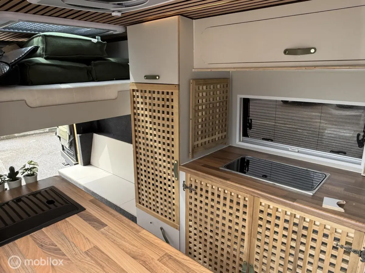 290 2.2 TDCI L3H2 Trend Camper