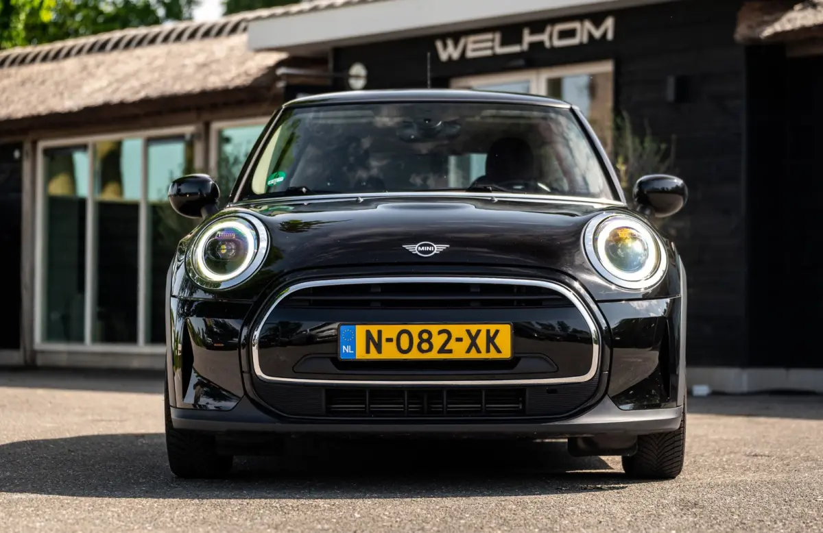 1.5 One Essential I NAP I Navigatie I Climate I Cruise I Dealeronderhouden I 1e Eigenaar I BTW Auto