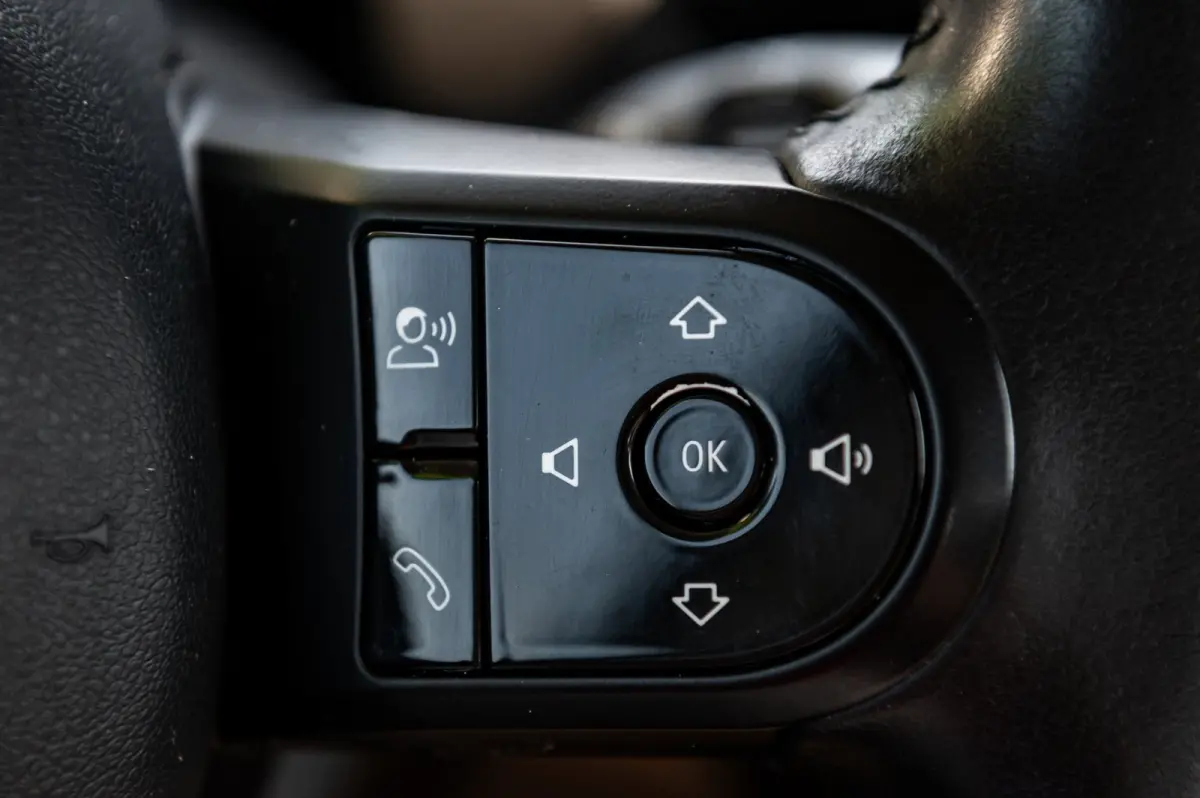1.5 One Essential I NAP I Navigatie I Climate I Cruise I Dealeronderhouden I 1e Eigenaar I BTW Auto
