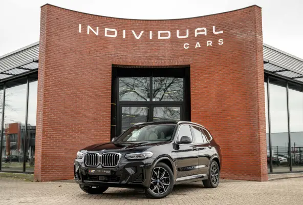 xDrive30e M-Sport ACC Panorama HuD Trekhaak Leder