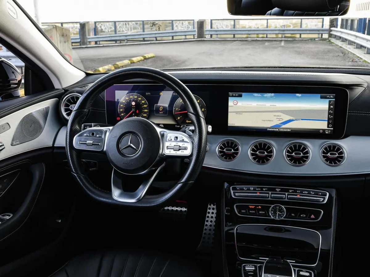 400 d 4MATIC AMG Schuifdak Luchtvering Distronic Burmester HUD Multibeam LED Soft-Close Keyless Leder 20"