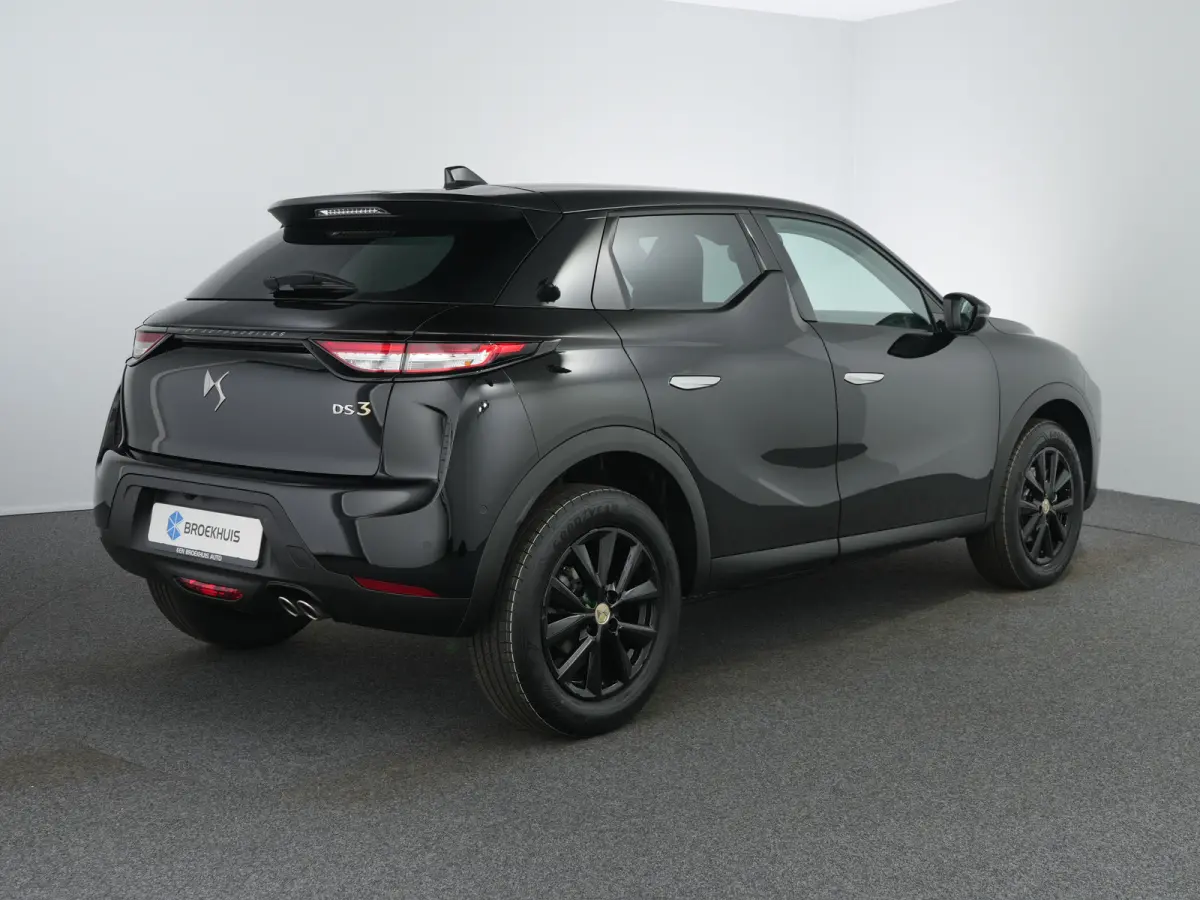 Performance Line | 17" lichtmetalen velgen DUBLIN | DS Iris Navigatie System | Draadloze Apple CarPlay™, Android Auto®