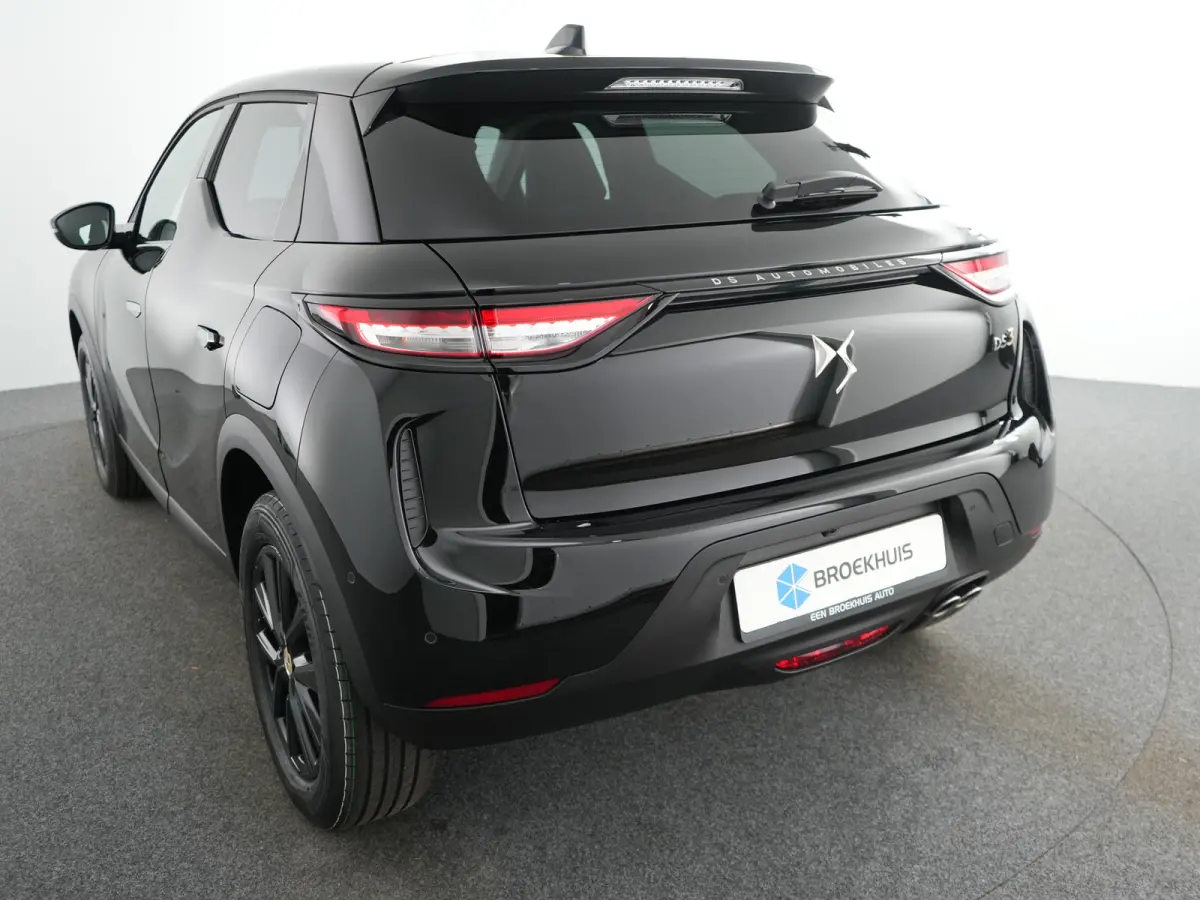 Performance Line | 17" lichtmetalen velgen DUBLIN | DS Iris Navigatie System | Draadloze Apple CarPlay™, Android Auto®