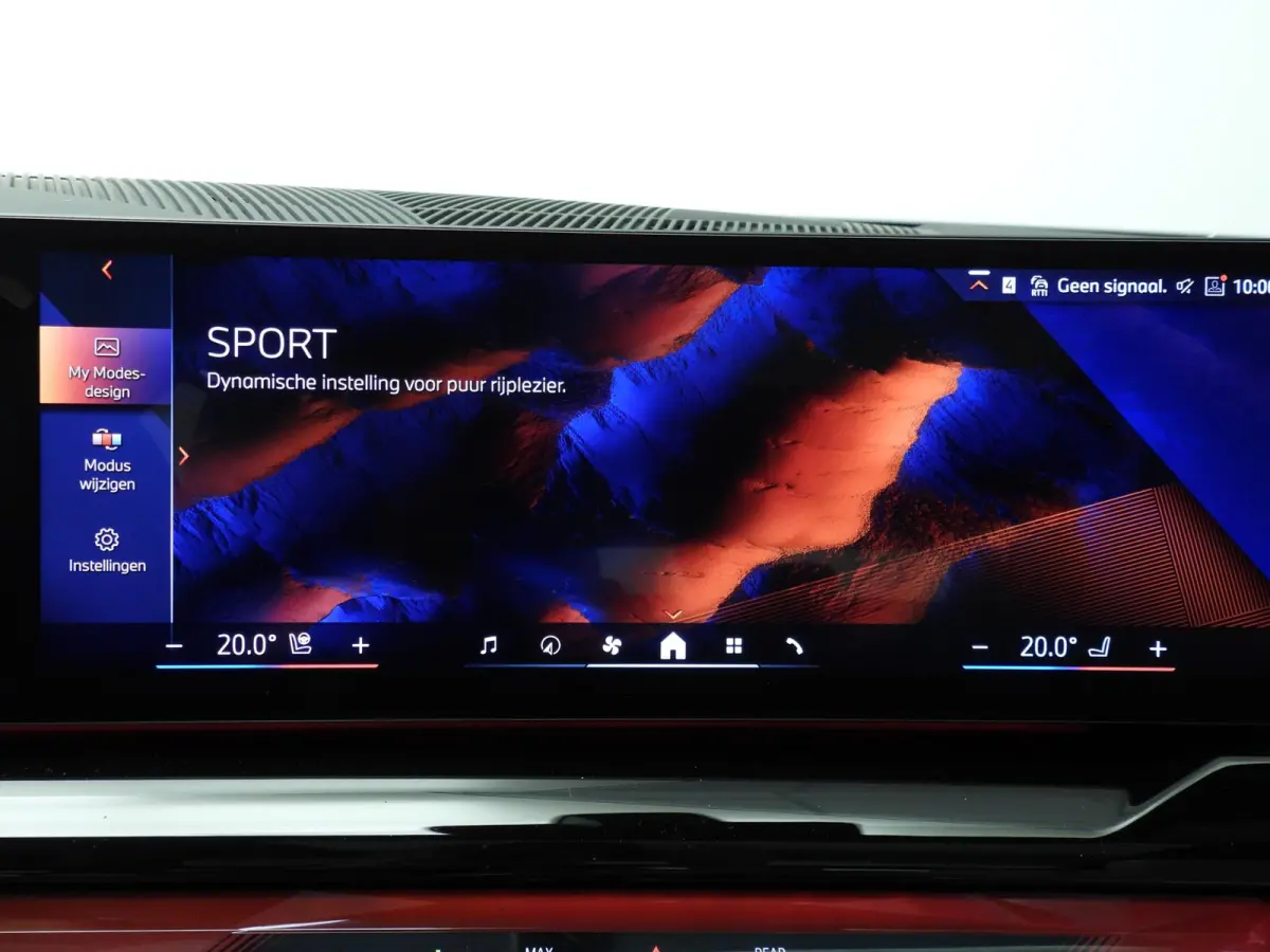 520i M Sportpakket Pro | Innovation Pack | Travel Pack | High Executive | Iconic Glow | Harman Kardon | Panoramadak | Trekhaak | Showroom Selection