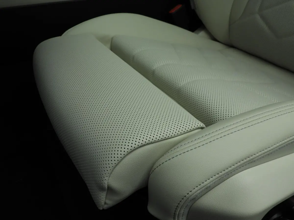 520i M Sportpakket Pro | Innovation Pack | Travel Pack | High Executive | Iconic Glow | Harman Kardon | Panoramadak | Trekhaak | Showroom Selection