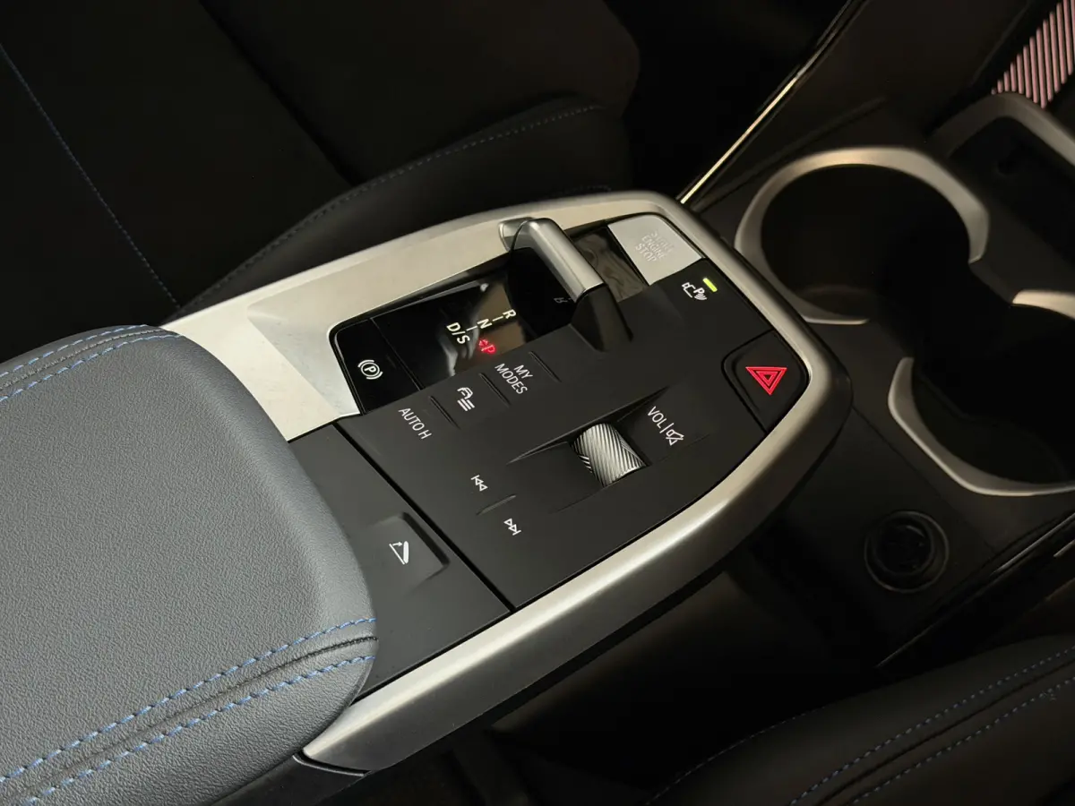 SDRIVE M-SPORT SHADOW LINE NAVI LED ELEK.KLEP CRUISE LEER/ALCANTARA CAMERA M-SPORT INTERIEUR / EXTERIEUR ✅ Top Auto's. Al 30 Jaar uw Bmw Specialist in ,  BMW M / M Sport / PHEV / HEV / Hyb