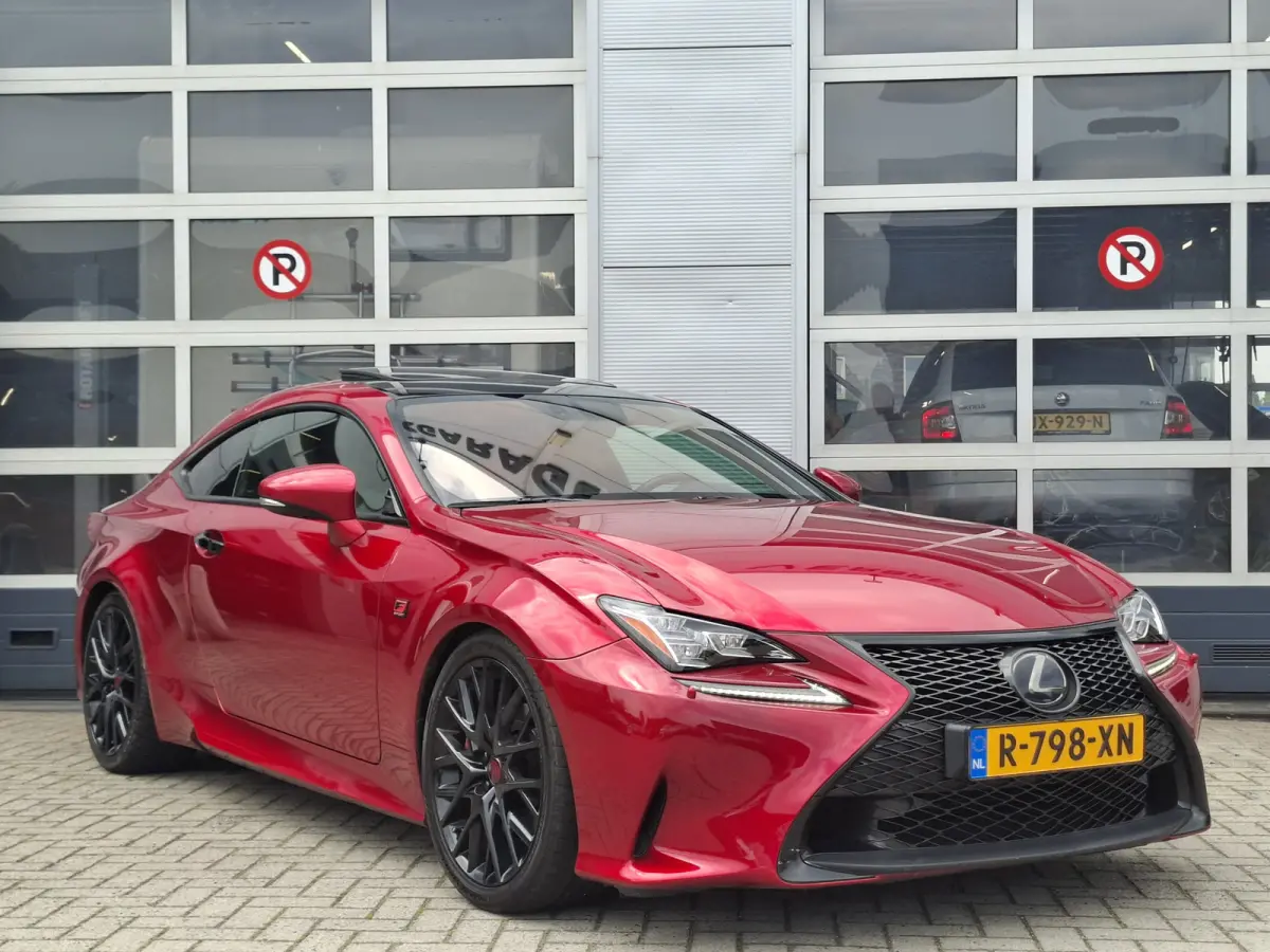 300h F SPORT Line | Navigatie | LM Velgen 19" | Voorstoelen Verwarmd/Geventileerd | Achteruitrijcamera + PDC Voor en Achter | Lederen Bekleding |
