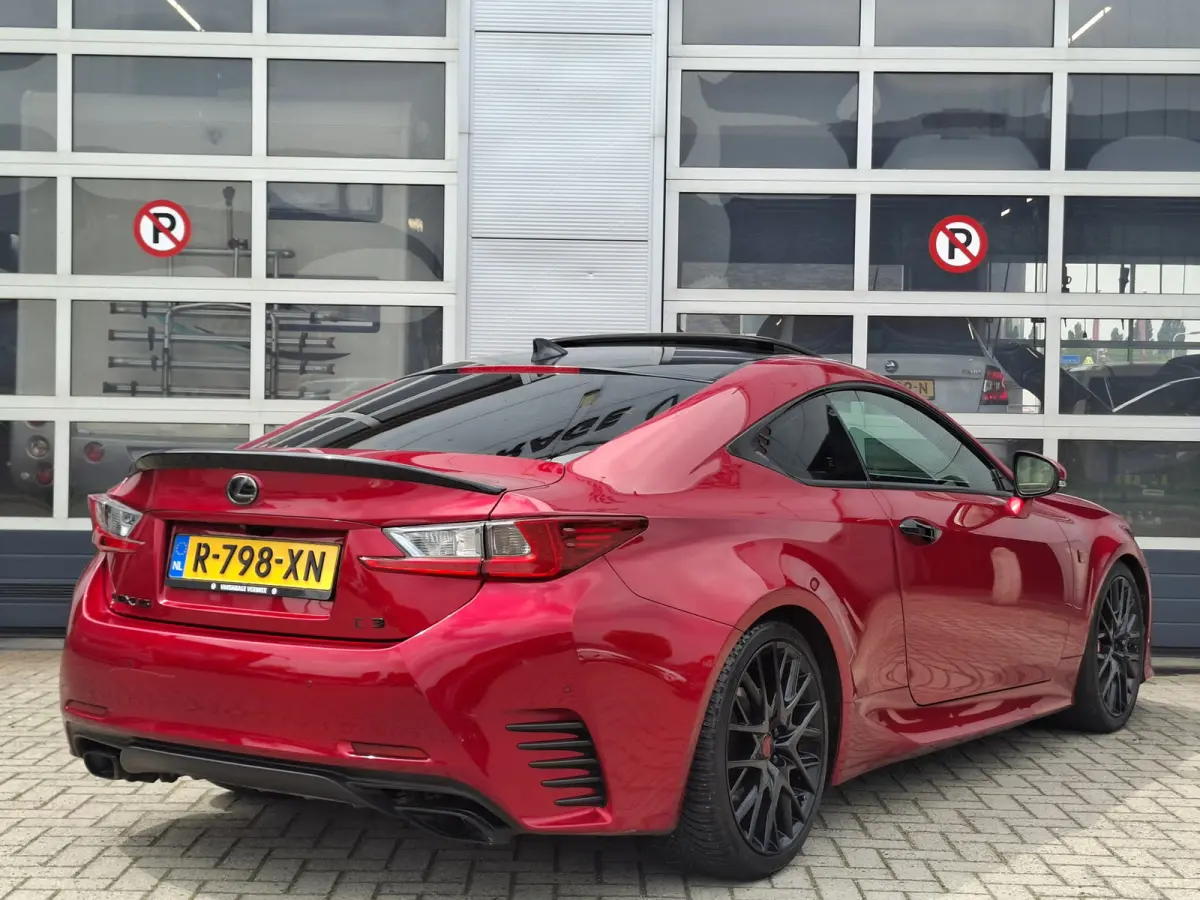 300h F SPORT Line | Navigatie | LM Velgen 19" | Voorstoelen Verwarmd/Geventileerd | Achteruitrijcamera + PDC Voor en Achter | Lederen Bekleding |