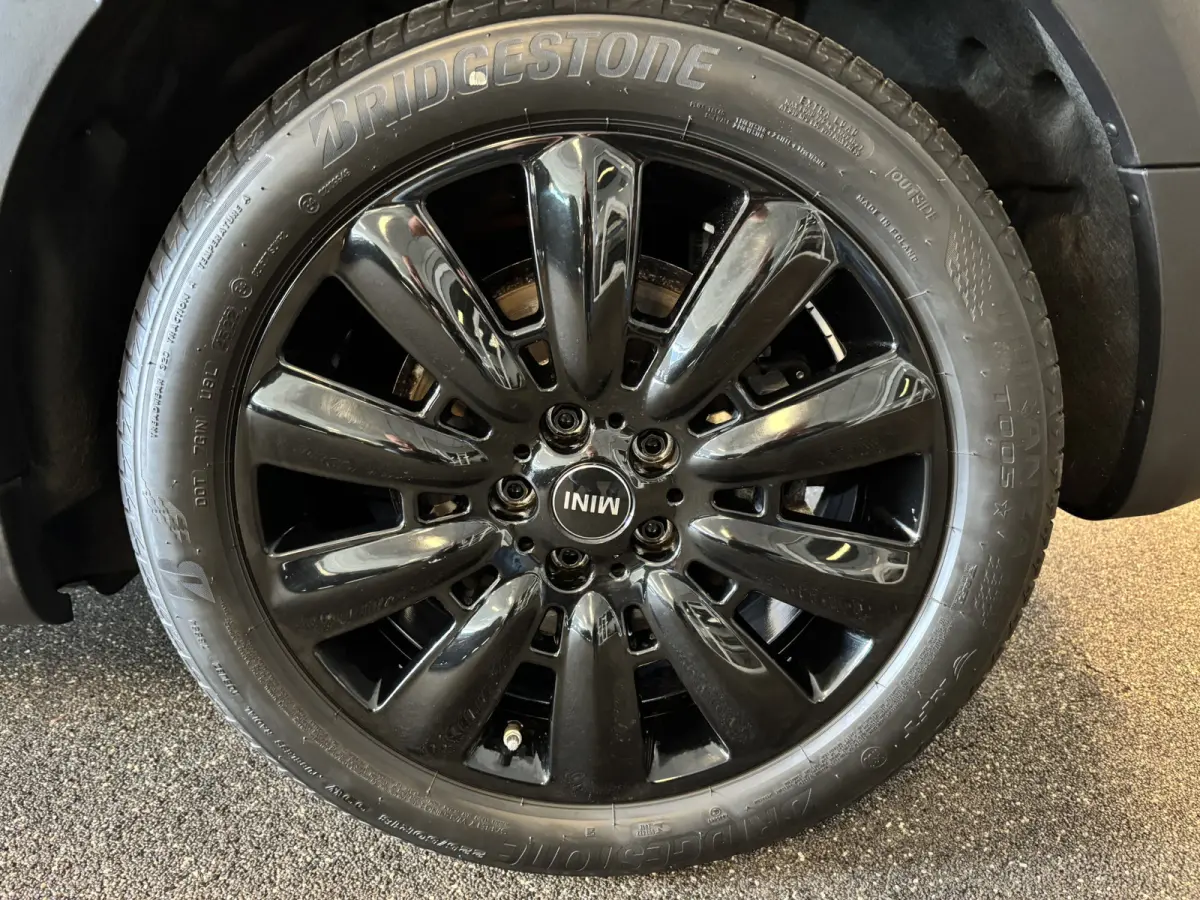 Cooper ALL4 MINI Yours 5x MINI Countryman Cooper S E ALL4 MINI Yours 5x MINI Countryman Cooper S E ALL4 MINI Yours 4x MINI Countryman Cooper S E ALL4 MINI Yours 4x
