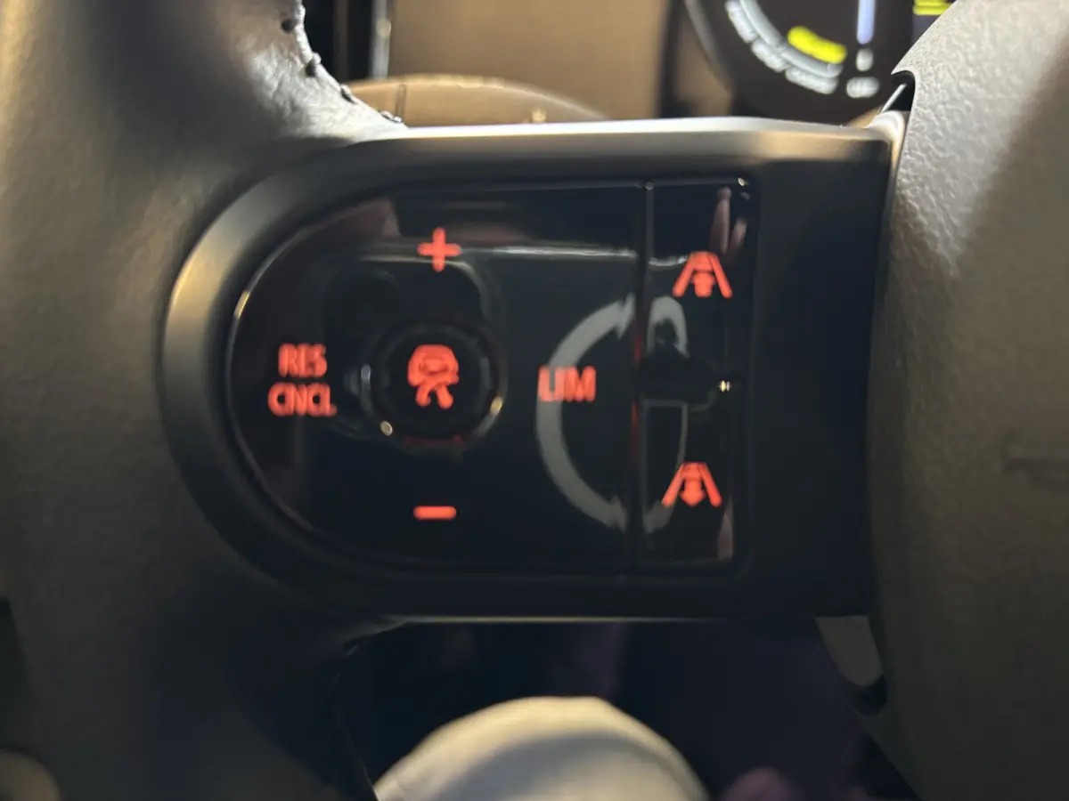 Cooper ALL4 MINI Yours 5x MINI Countryman Cooper S E ALL4 MINI Yours 5x MINI Countryman Cooper S E ALL4 MINI Yours 4x MINI Countryman Cooper S E ALL4 MINI Yours 4x