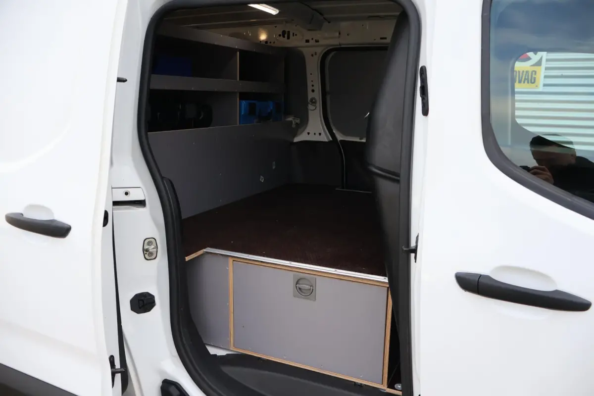 1.5D L2H1 Edition 1e Eigenaar | Dealer Onderh | BTW | NL-Auto | 2xSchuifdeur | Inrichting | Bluetooth | Cruise | Start/Stop | Hill-Hold | PDC