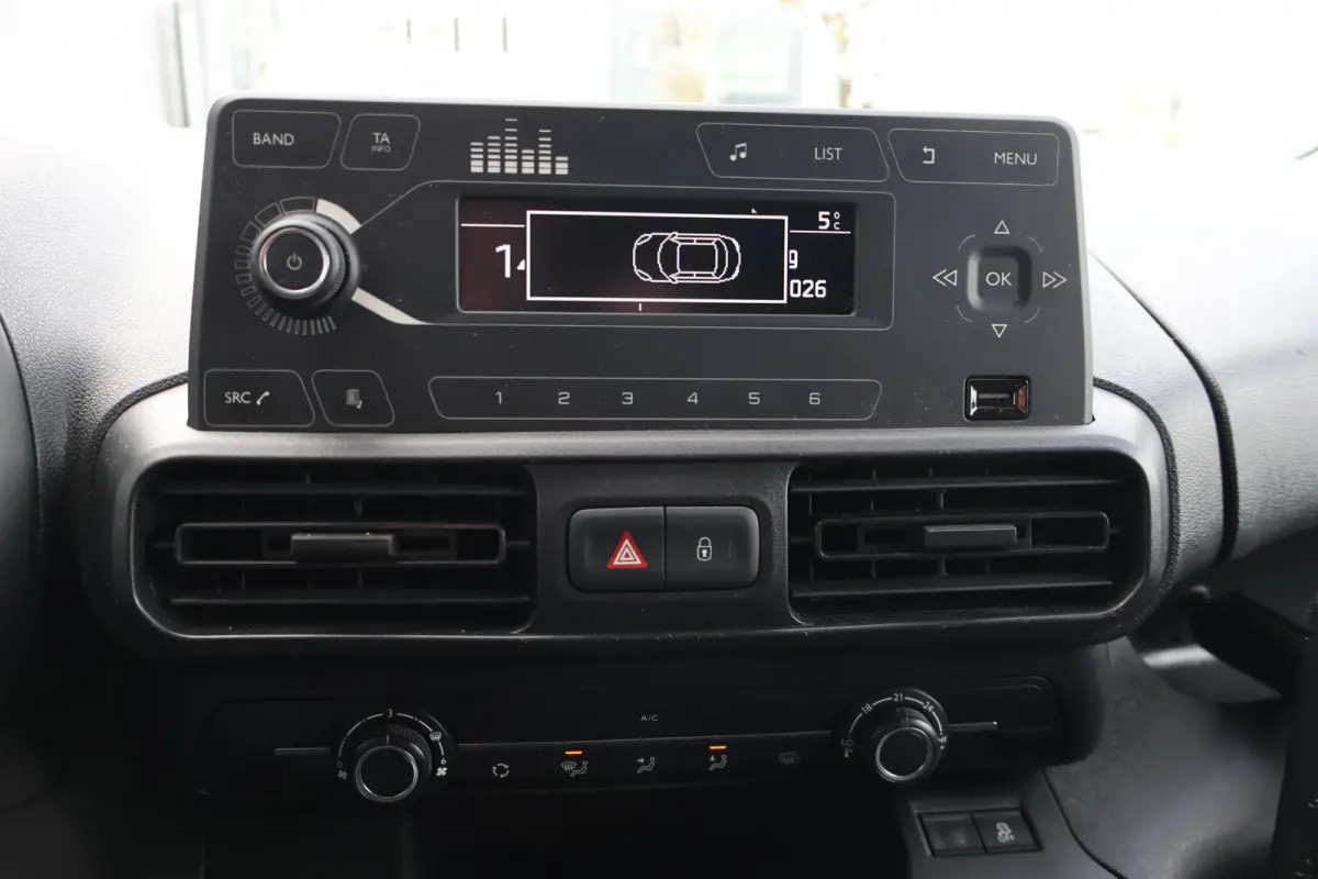 1.5D L2H1 Edition 1e Eigenaar | Dealer Onderh | BTW | NL-Auto | 2xSchuifdeur | Inrichting | Bluetooth | Cruise | Start/Stop | Hill-Hold | PDC