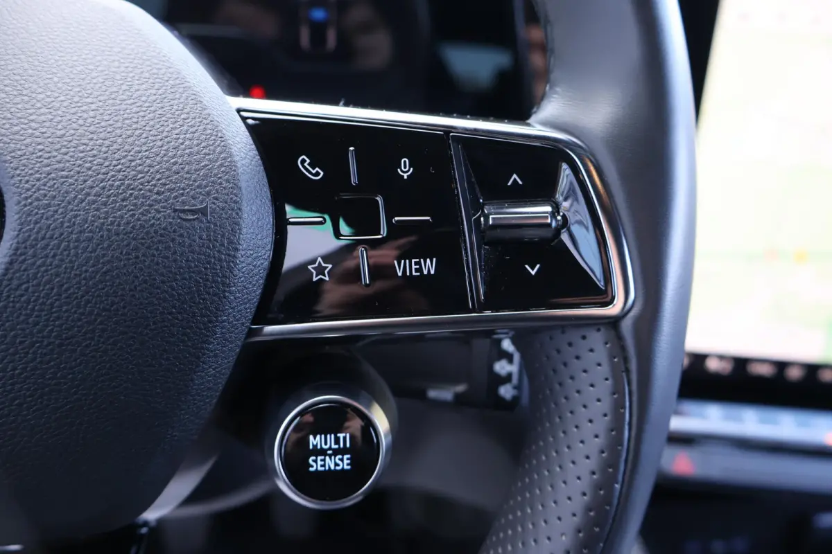 1.2 mild hybrid advanced 130 techno 1e Eigenaar | Volledig Onderh | BTW | NL-Auto | 360 Cam | Sfeer | Navi | Elek Klep | Stoelverwarming | Climate | Carplay | Ad Cruise | Full Led | Keyless 
