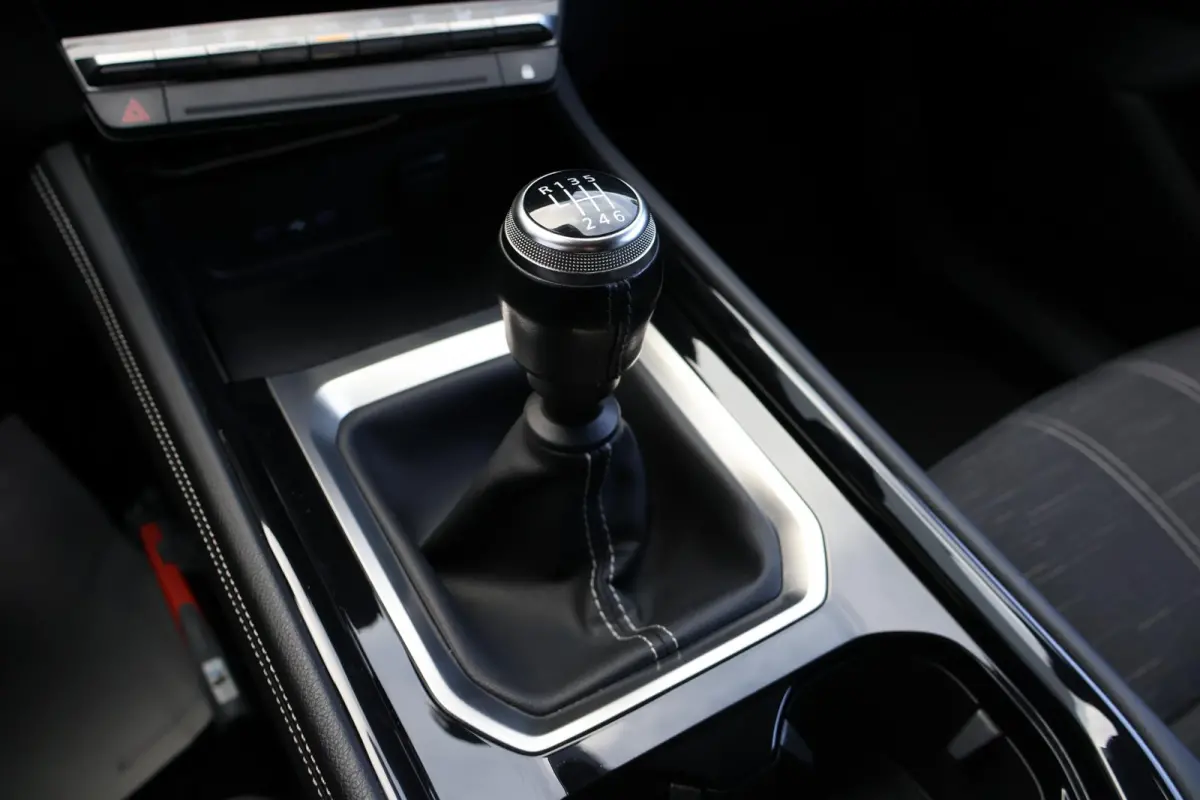 1.2 mild hybrid advanced 130 techno 1e Eigenaar | Volledig Onderh | BTW | NL-Auto | 360 Cam | Sfeer | Navi | Elek Klep | Stoelverwarming | Climate | Carplay | Ad Cruise | Full Led | Keyless 