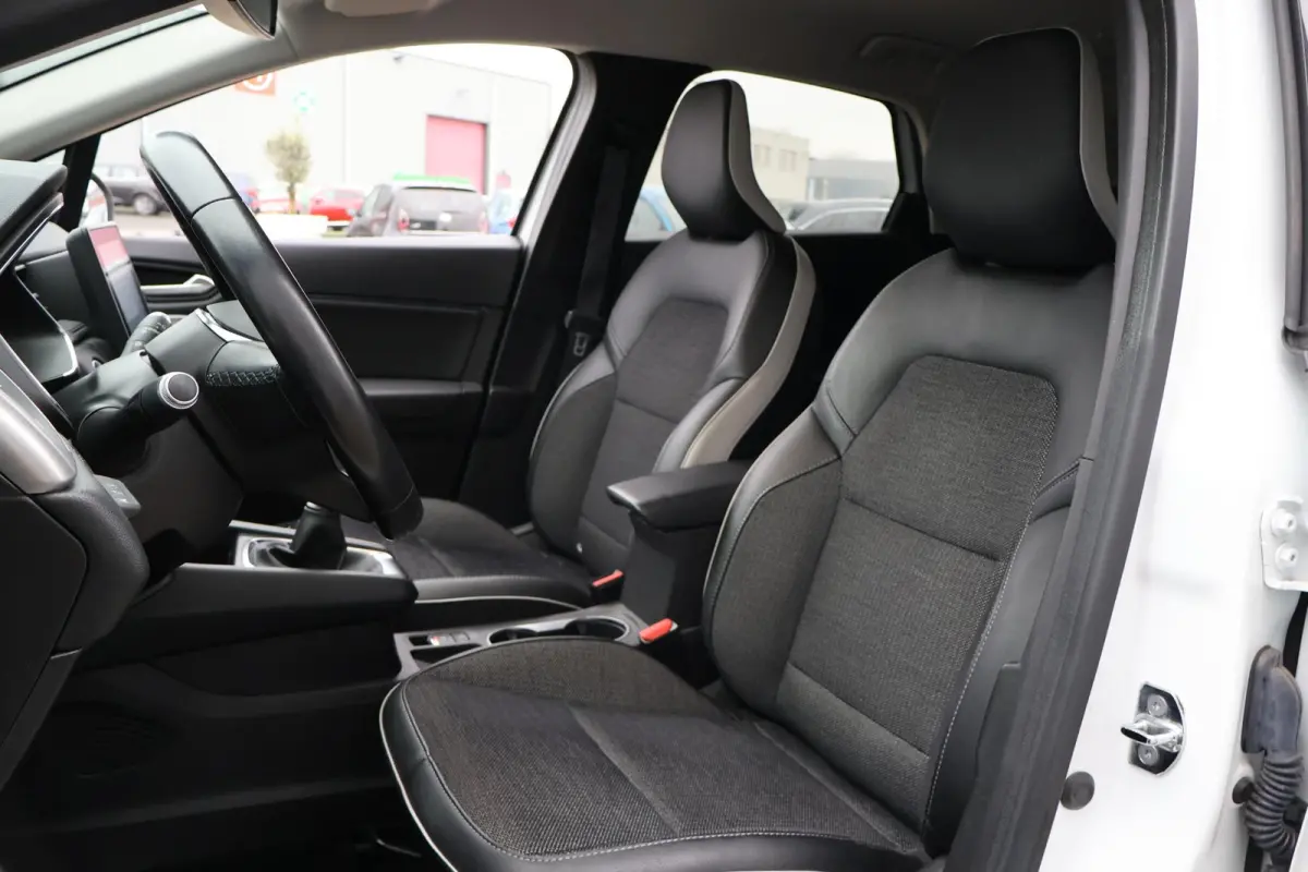 1.0 TCe 100 Intens 1 Eigenaar | NAP | Volledig Onderh | BTW | Two-Tone | Carplay | Navi | Climate | LED | Cruise | Bots | Multi Sense | Keyless | PDC