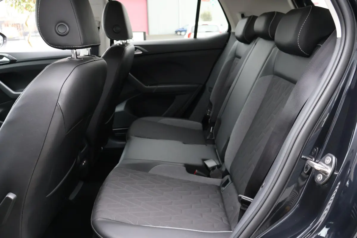 1.0 TSI Life Edition 1e Eigenaar | Volledig Onderh | BTW | Stoelverwarming | Navi | Carplay | ACC | LED | Bots | Keyless | DAB | PDC
