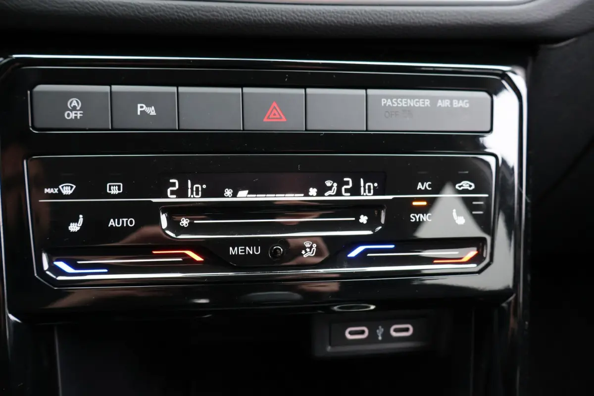 1.0 TSI Life Edition 1e Eigenaar | Volledig Onderh | BTW | Stoelverwarming | Navi | Carplay | ACC | LED | Bots | Keyless | DAB | PDC