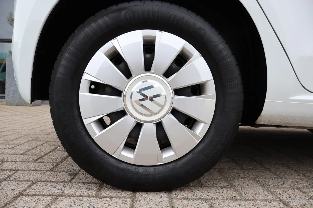 Up! 1.0 BMT move up! 1e Eigenaar | Dealer onderh | BTW | NL-Auto | Airco | Bluetooth | Multimedia | LED | Hill-Hold | Start/stop