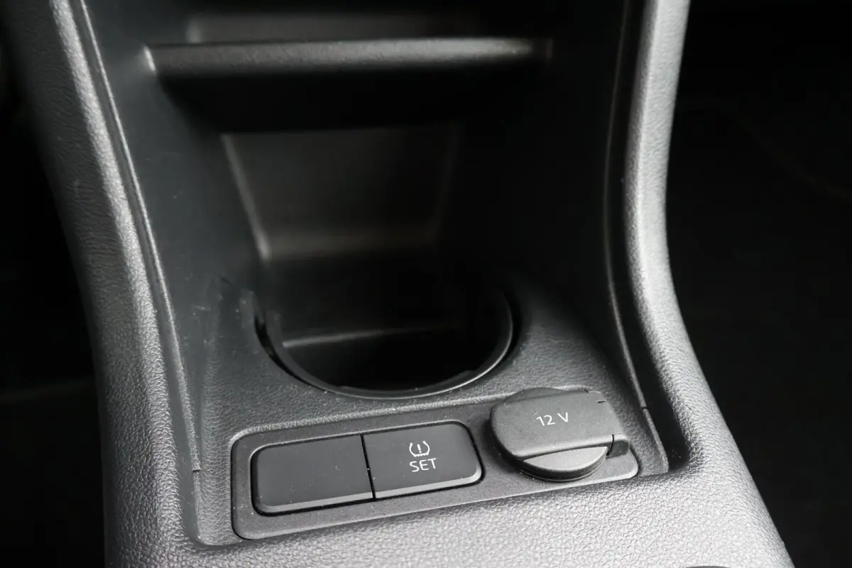 Up! 1.0 BMT move up! 1e Eigenaar | Dealer onderh | BTW | NL-Auto | Airco | Bluetooth | Multimedia | LED | Hill-Hold | Start/stop