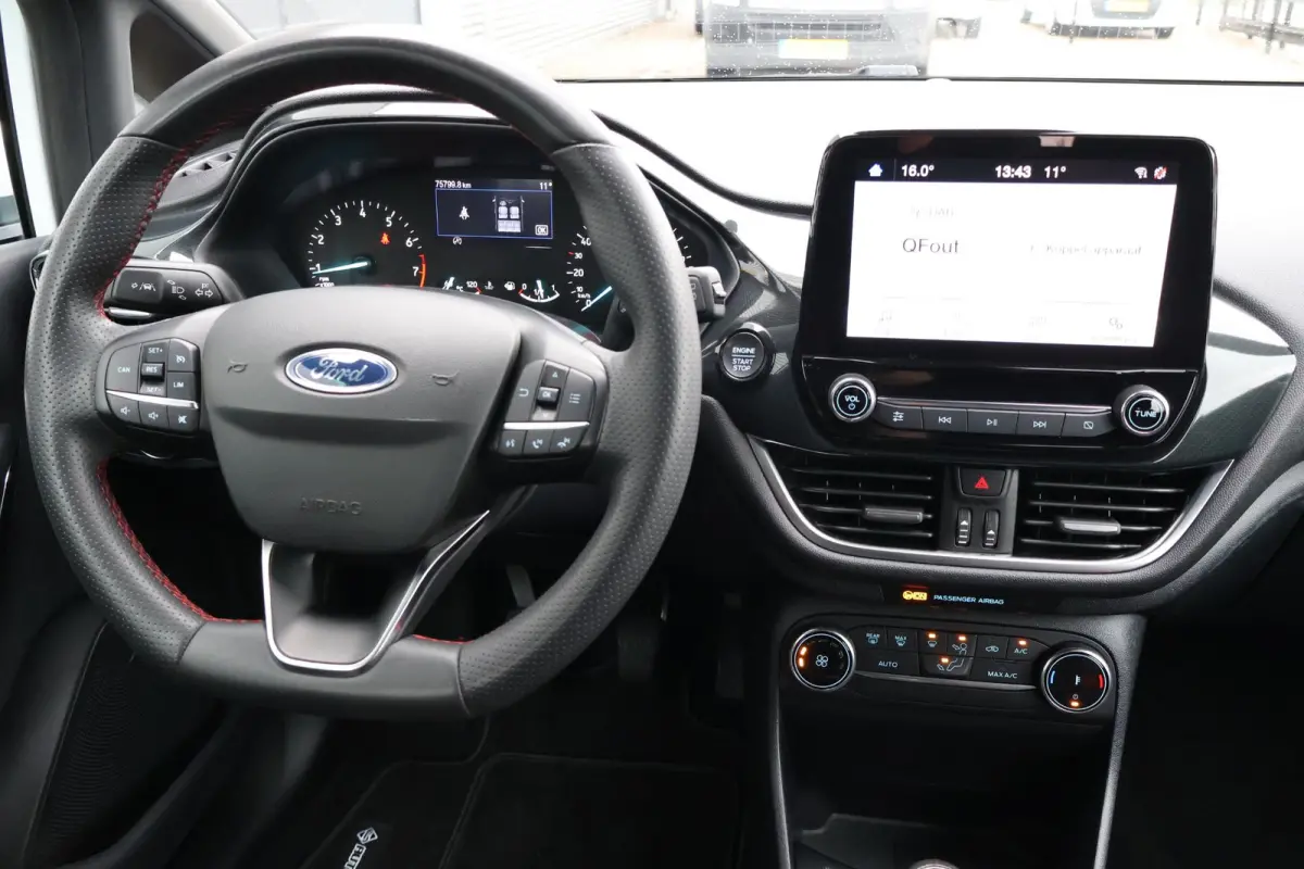 1.0 Hybrid ST-Line 1e Eigenaar | Volledig Onderh | NL-Auto | BTW | Carplay | Navi by app | Cruise | LED | Donkere Hemel | Keyless | DAB | PDC | Start/Stop | Hill-Hold