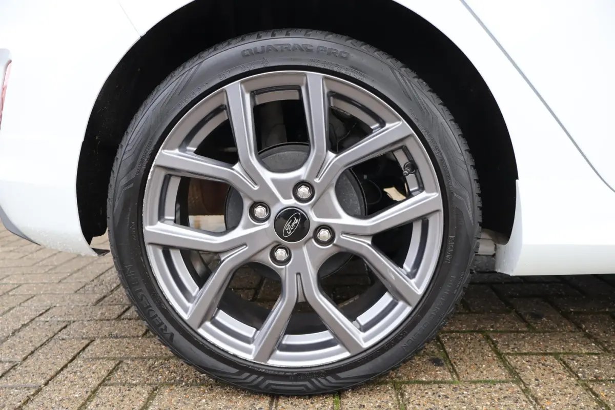 1.0 Hybrid ST-Line 1e Eigenaar | Volledig Onderh | NL-Auto | BTW | Carplay | Navi by app | Cruise | LED | Donkere Hemel | Keyless | DAB | PDC | Start/Stop | Hill-Hold
