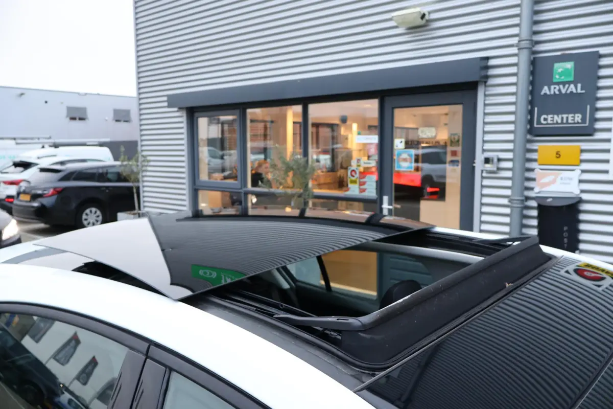 1.0 Hybrid Active Business 1e Eigenaar | NL-Auto | Volledig Onderh | BTW | Pano | B&O | Camera | Navi | Carplay | Bots | ADCruise | Keyless | Full Led | LMV | PDC