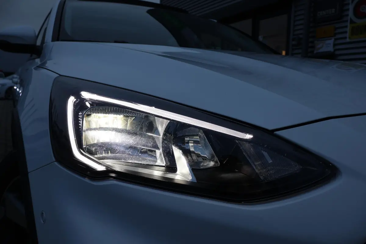 1.0 Hybrid Active Business 1e Eigenaar | NL-Auto | Volledig Onderh | BTW | Pano | B&O | Camera | Navi | Carplay | Bots | ADCruise | Keyless | Full Led | LMV | PDC
