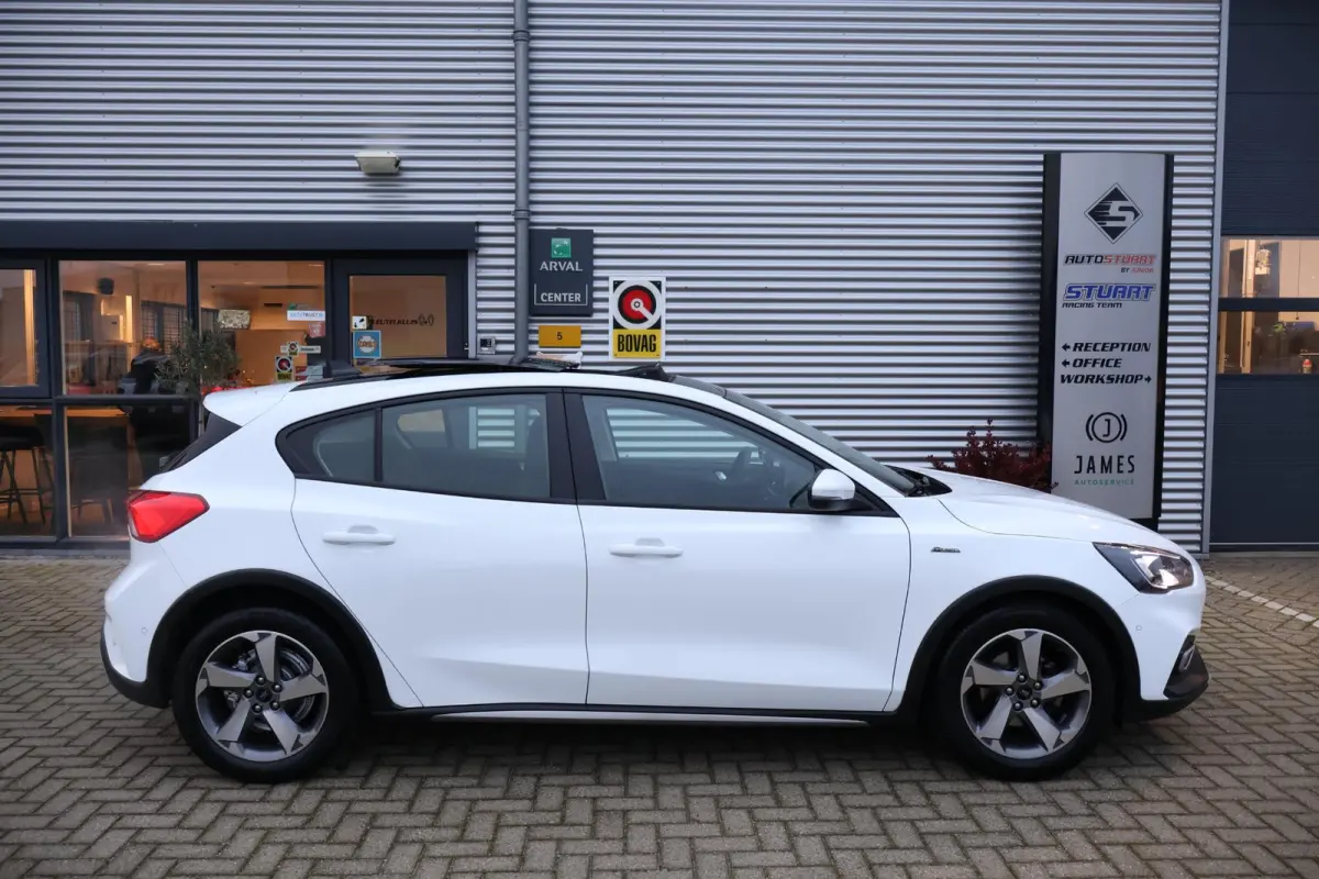 1.0 Hybrid Active Business 1e Eigenaar | NL-Auto | Volledig Onderh | BTW | Pano | B&O | Camera | Navi | Carplay | Bots | ADCruise | Keyless | Full Led | LMV | PDC