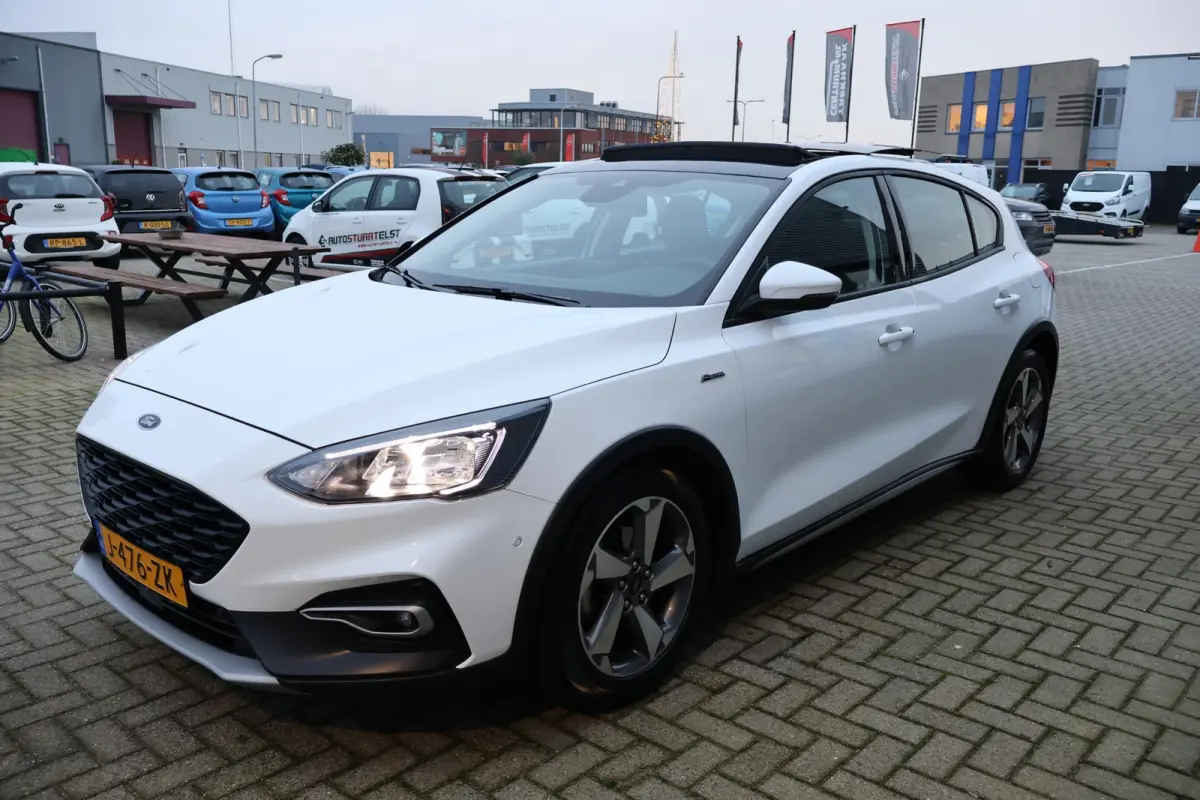 1.0 Hybrid Active Business 1e Eigenaar | NL-Auto | Volledig Onderh | BTW | Pano | B&O | Camera | Navi | Carplay | Bots | ADCruise | Keyless | Full Led | LMV | PDC