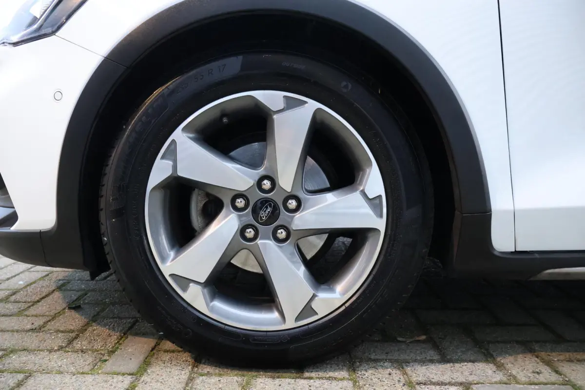 1.0 Hybrid Active Business 1e Eigenaar | NL-Auto | Volledig Onderh | BTW | Pano | B&O | Camera | Navi | Carplay | Bots | ADCruise | Keyless | Full Led | LMV | PDC