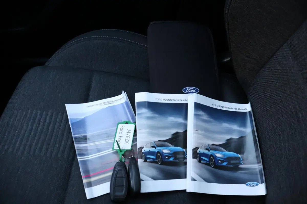 1.0 Hybrid Active Business 1e Eigenaar | NL-Auto | Volledig Onderh | BTW | Pano | B&O | Camera | Navi | Carplay | Bots | ADCruise | Keyless | Full Led | LMV | PDC
