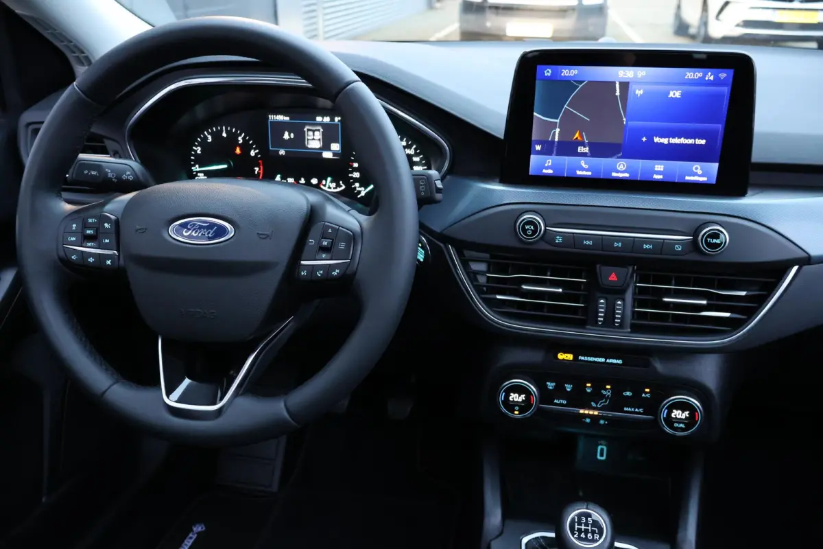 1.0 Hybrid Active Business 1e Eigenaar | NL-Auto | Volledig Onderh | BTW | Pano | B&O | Camera | Navi | Carplay | Bots | ADCruise | Keyless | Full Led | LMV | PDC