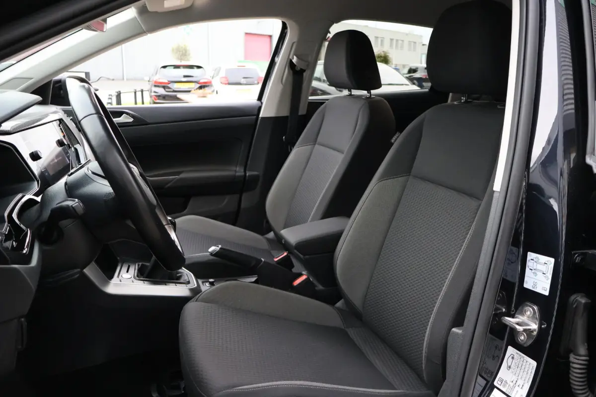 1.0 TSI Life 1e Eigenaar | Volledig Onderh | NL-Auto | BTW | Camera | Navi | Stoelverwarming | Carplay | ACC | Bots | Full Led | DAB | PDC | Start/Stop
