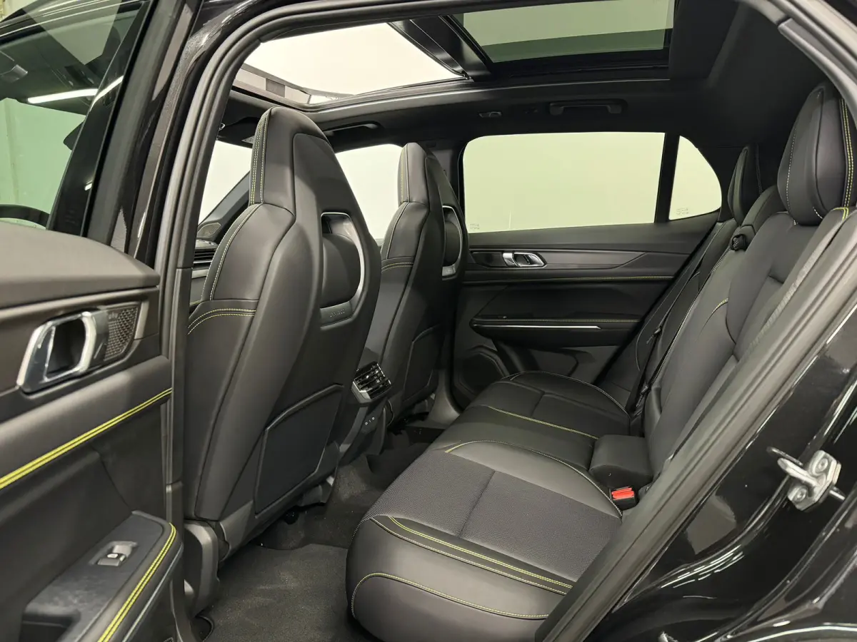 1.5 More | Afwijkende dakkleur | Alarmsysteem | Apple Carplay/Android Auto|telefoonintegratie premium