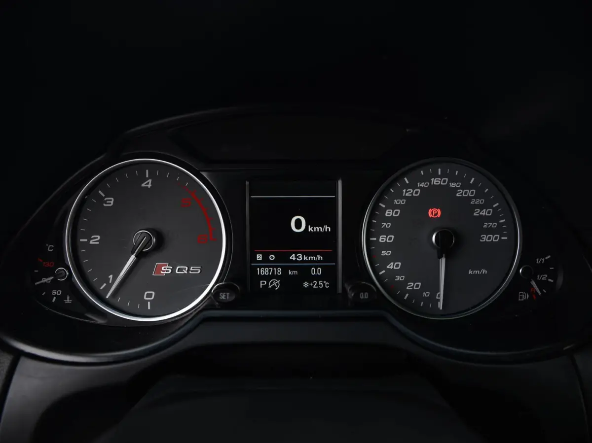 SQ5 3.0 TDI SQ5 Plus quattro 341 PK Grijs Kenteken Panoramadak B&O Leder Standkachel 22" excl. BTW