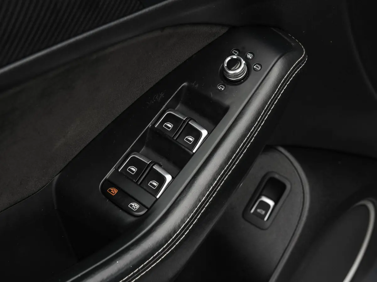 SQ5 3.0 TDI SQ5 Plus quattro 341 PK Grijs Kenteken Panoramadak B&O Leder Standkachel 22" excl. BTW
