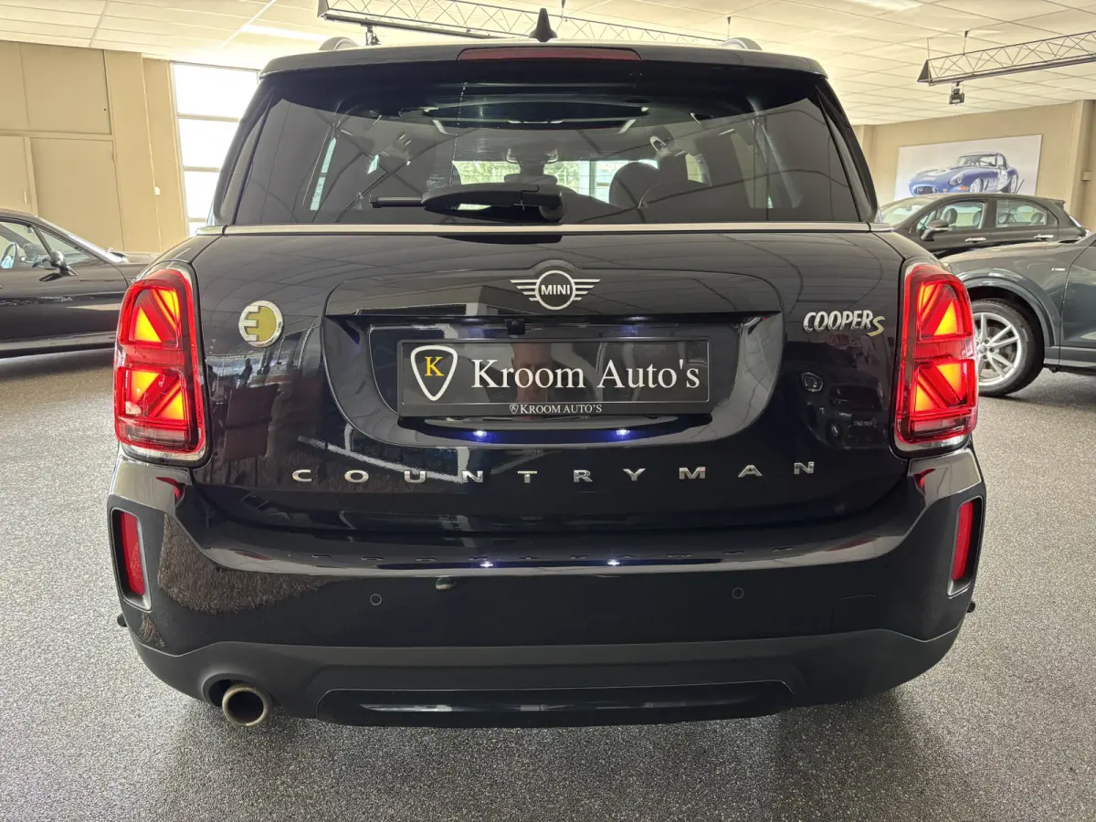 Cooper ALL4 MINI Yours Adaptive cruise Leder Panoramadak, Harman Kardon Head up Memory seats Adaptive Cruise