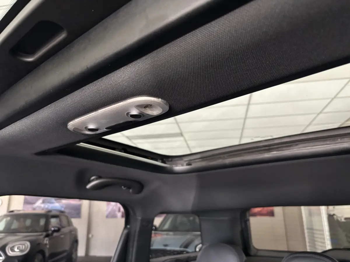 Cooper ALL4 MINI Yours Adaptive cruise Leder Panoramadak, Harman Kardon Head up Memory seats Adaptive Cruise