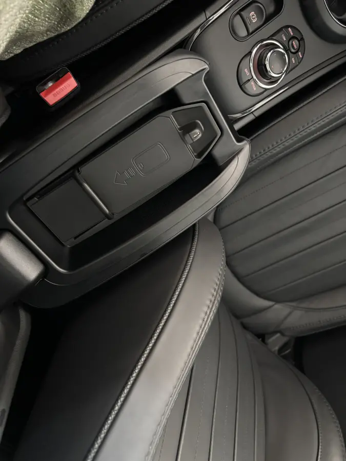 Cooper ALL4 MINI Yours Adaptive cruise Leder Panoramadak, Harman Kardon Head up Memory seats Adaptive Cruise