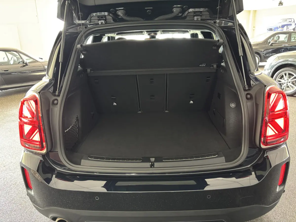 Cooper ALL4 MINI Yours Adaptive cruise Leder Panoramadak, Harman Kardon Head up Memory seats Adaptive Cruise