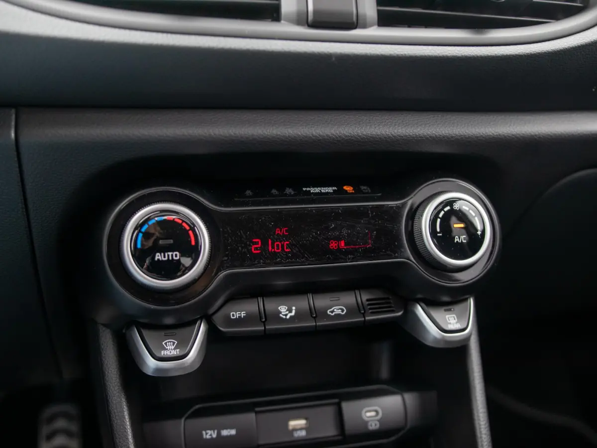 1.0 DPI GT-Line Leder | Stoel & stuurverwarming | Climate & Cruise control